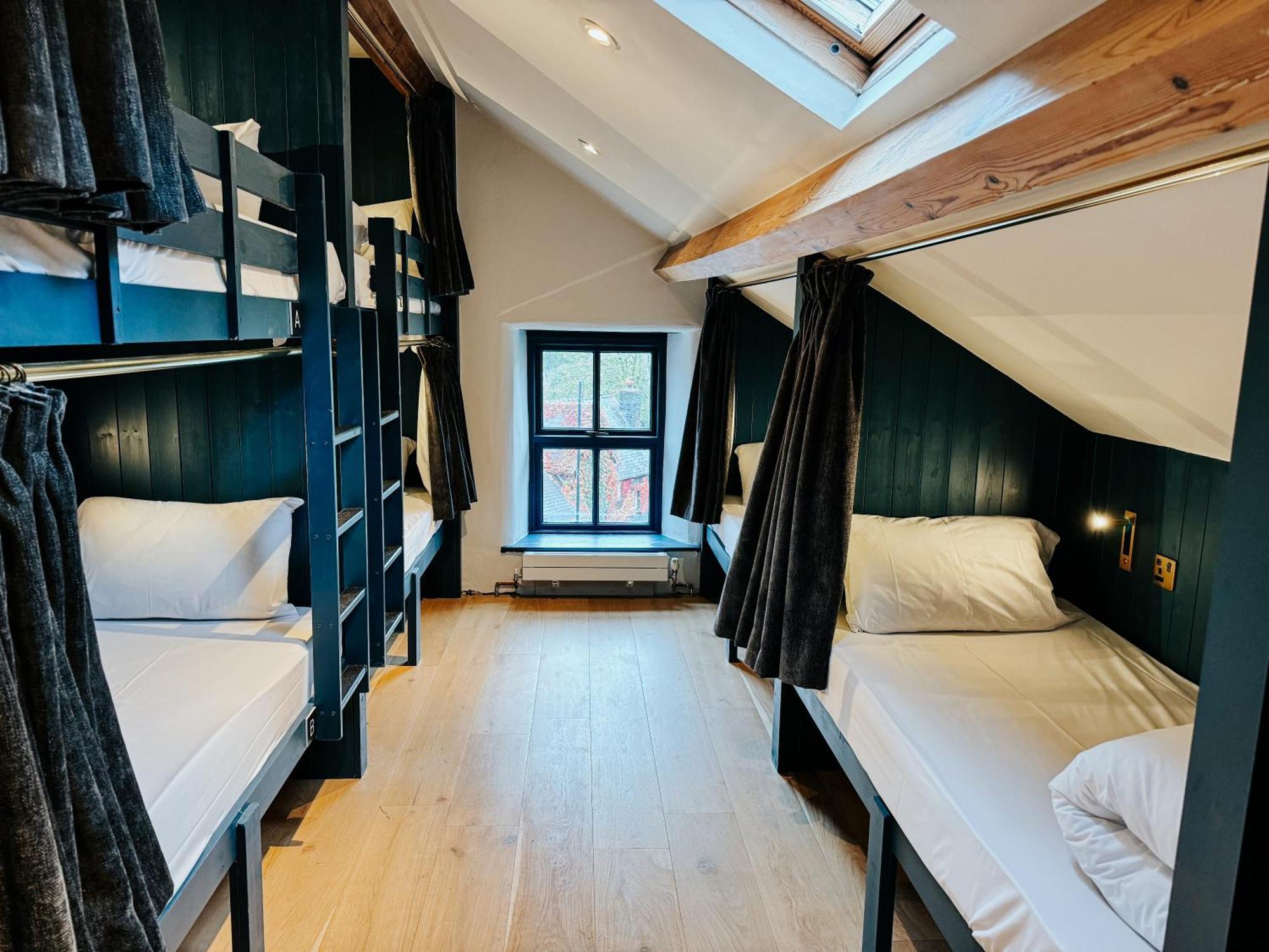 Hostel Base Camp Snowdonia, Gwersyll Cyntaf Eryri Betws-y-Coed Exterior foto