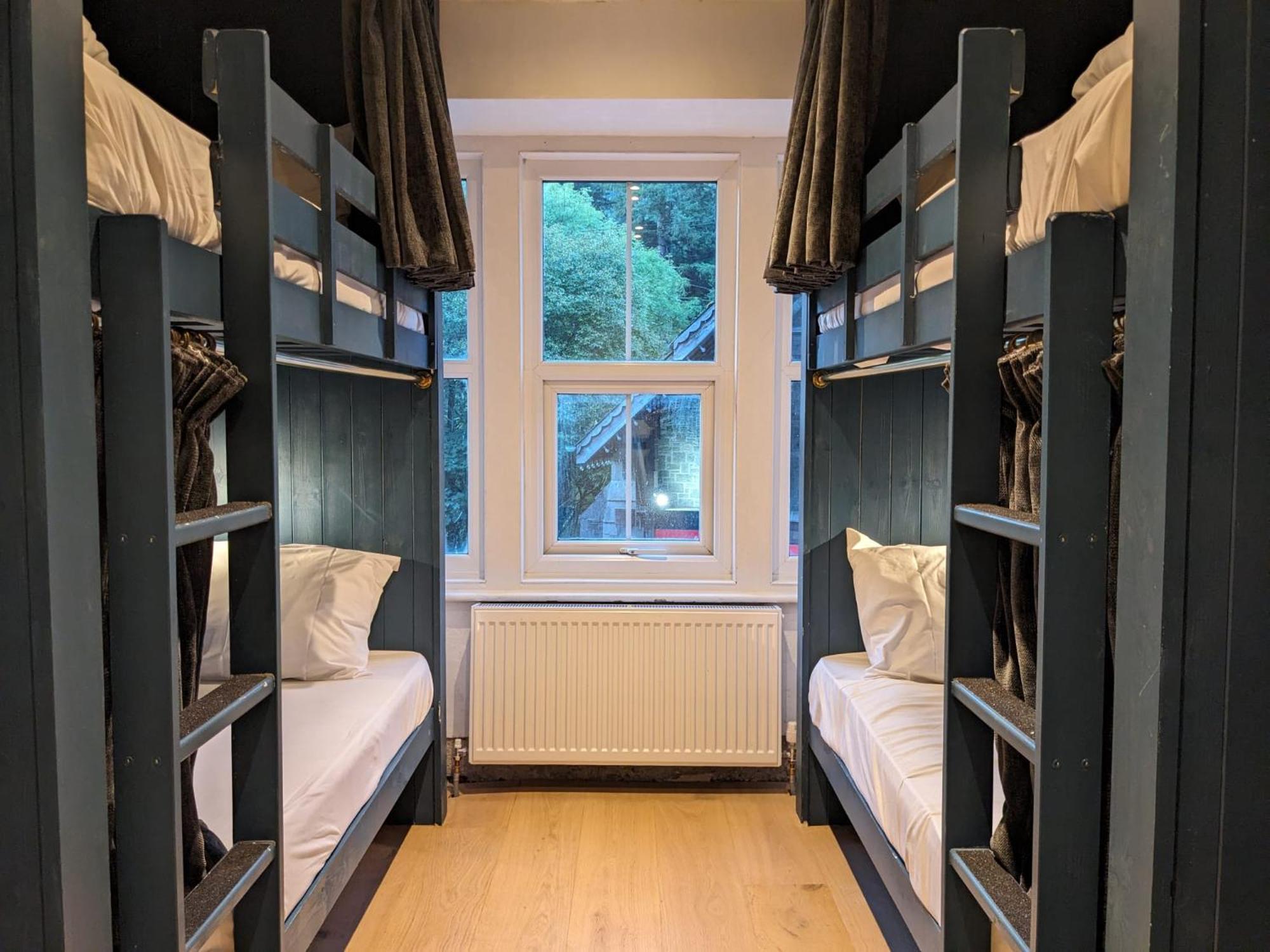 Hostel Base Camp Snowdonia, Gwersyll Cyntaf Eryri Betws-y-Coed Exterior foto